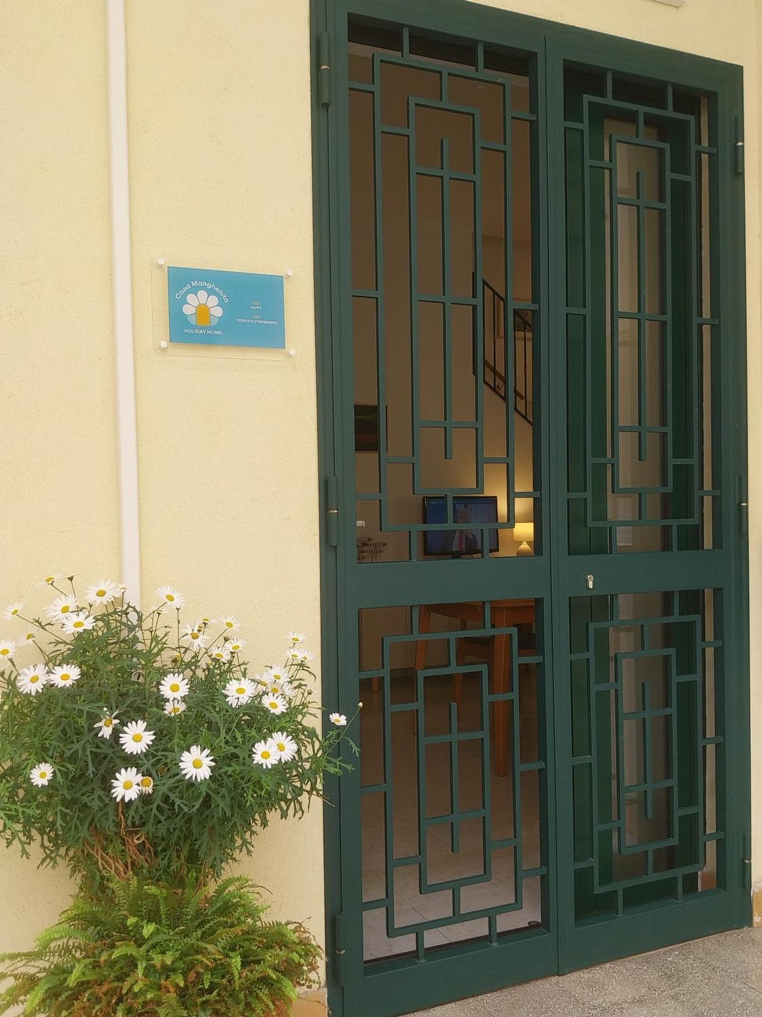Casa Margherita - Holiday Home Fondi Exterior foto